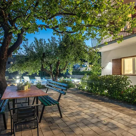 Vila Knez Gata