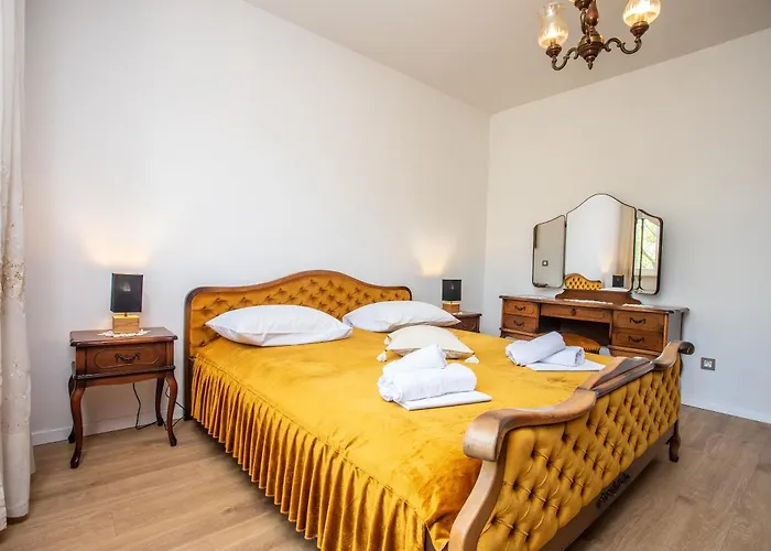 Knez Villa Gata