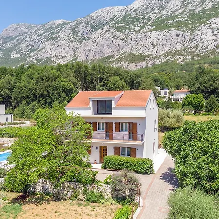 Villa Knez *
